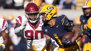 USC transfer Bear Alexander remains the key to an intimidating Oregon defense.