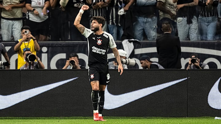 Yuri Alberto ainda não voltou a treinar com o elenco após as férias