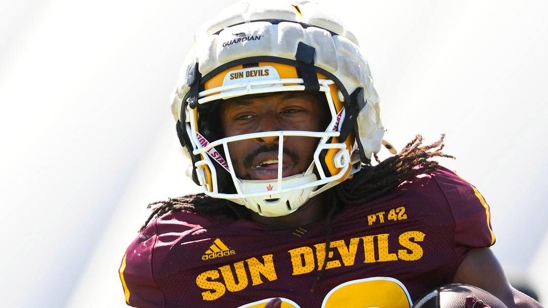 Arizona State running back Jason Brown Jr (22) runs during a spring practice at Kajikawa practice fields in Tempe, Ariz. on April 14, 2026.