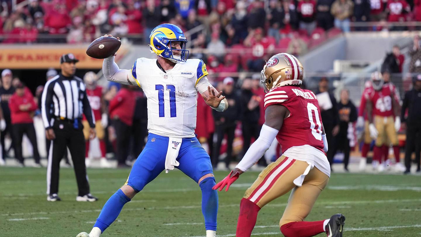 Carson Wentz Previously Turned Chiefs Down Before Signing - Vimarsana News