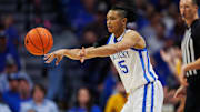 Nov 7, 2025; Lexington, Kentucky, USA; Kentucky Wildcats guard Jaland Lowe (15) passes the ball during the first half against the Valparaiso Beacons at Rupp Arena at Central Bank Center. Mandatory Credit: Jordan Prather-Imagn Images