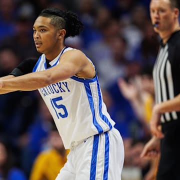 Nov 7, 2025; Lexington, Kentucky, USA; Kentucky Wildcats guard Jaland Lowe (15) passes the ball during the first half against the Valparaiso Beacons at Rupp Arena at Central Bank Center. Mandatory Credit: Jordan Prather-Imagn Images