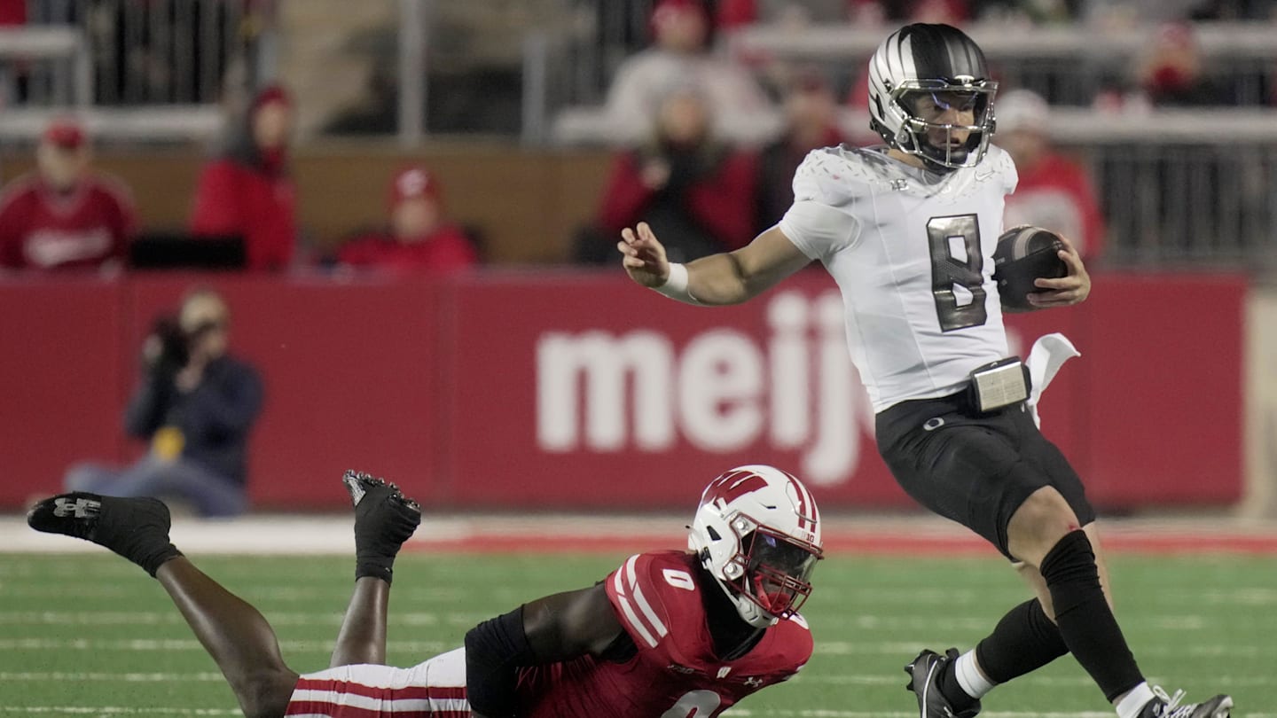 Can Oregon Ducks' Dillon Gabriel Win Heisman Trophy Over Colorado's