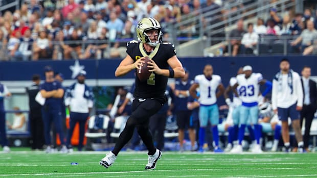 New Orleans Saints quarterback Derek Carr (4) throws during the second half against the Dallas Cowboys 