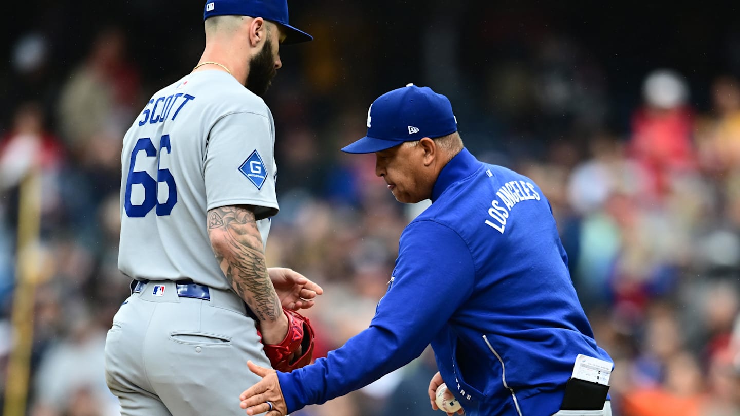 Dave Roberts Declines to Name Dodgers Closer Amid Tanner Scott’s Struggles