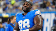 Detroit Lions DT DJ Reader warms up before the NFL game against the Tennessee Titans.