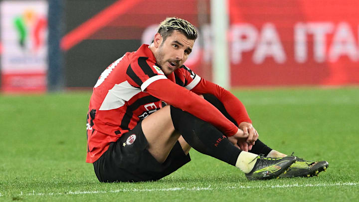Théo Hernandez est sur la fin avec l'AC Milan. Théo Hernandez est sur la fin avec l'AC Milan.