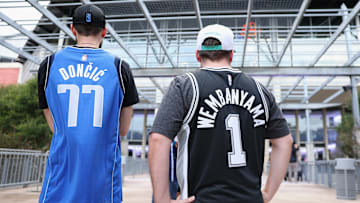 Dallas Mavericks v San Antonio Spurs
