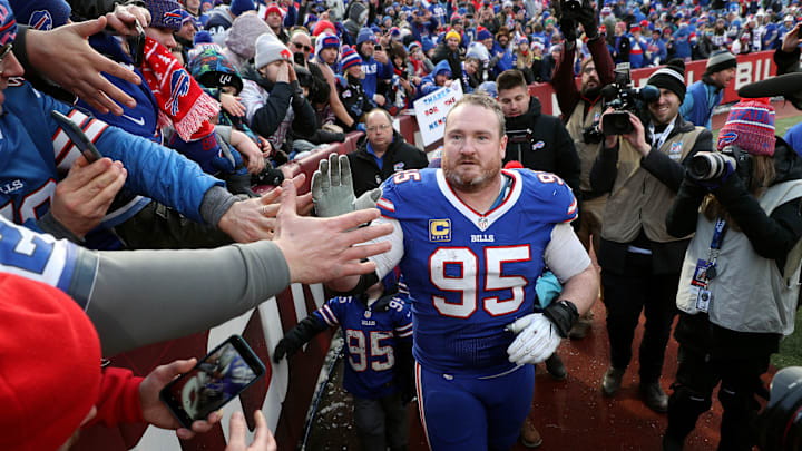 Bills Kyle Williams circles the field to thank fans after his last game. Williams is retiring after 13 years with the Bills. The Bills beat the Dolphins 42-17. Bills Kyle Williams circles the field to thank fans after his last game. Williams is retiring after 13 years with the Bills. The Bills beat the Dolphins 42-17.