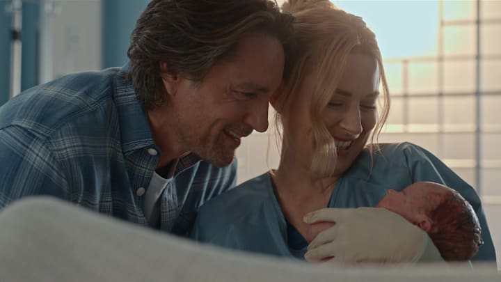 Virgin River S7. (L to R) Martin Henderson as Jack Sheridan and Alexandra Breckenridge as Melinda Monroe in Episode #710 of Virgin River S7