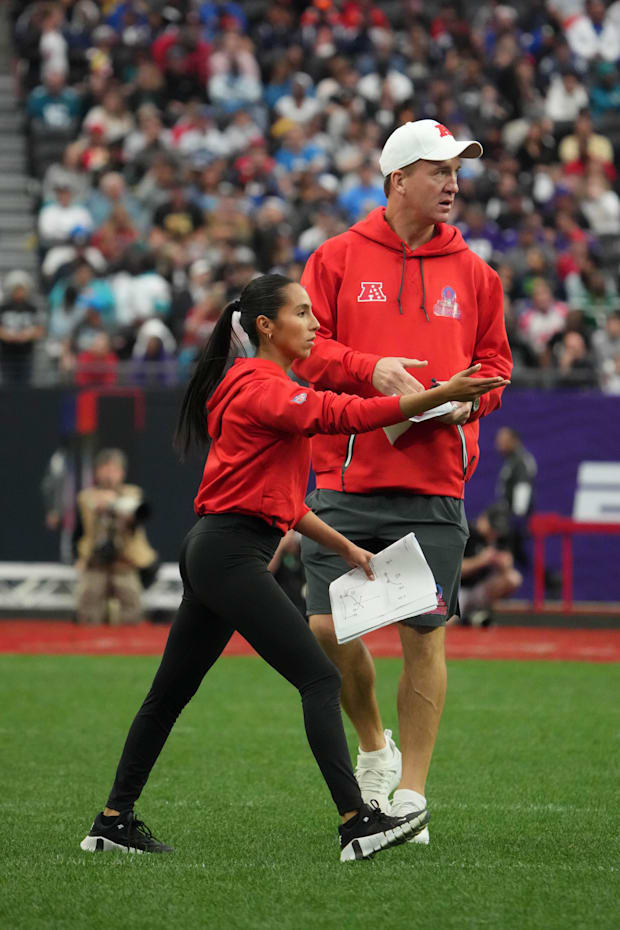 At the 2023 NFL Pro Bowl Games, Flores was the AFC offensive coordinator, coaching alongside Peyton Manning and other league 