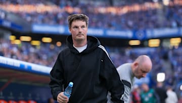 HSV-Trainer Merlin Polzin am Seitenrand