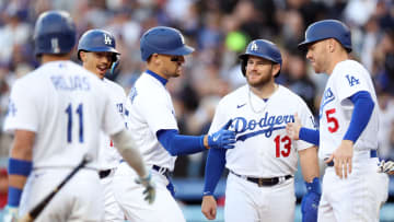 Los Dodgers de Los Angeles apalearon el sábado a los Cascabeles de Arizona