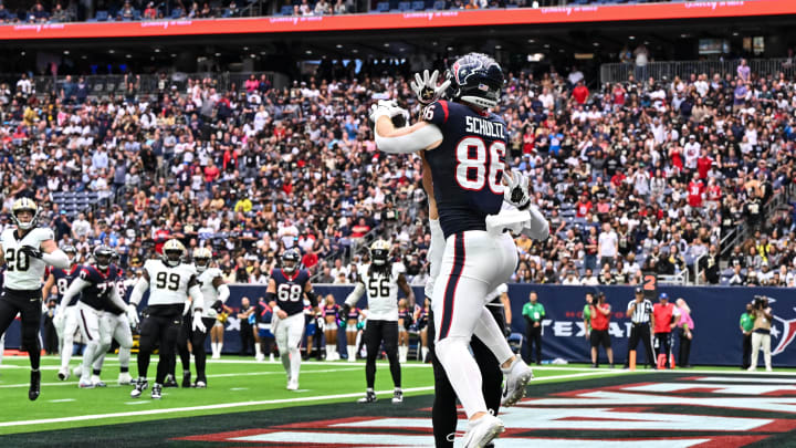 Oct 15, 2023; Houston, Texas, USA; Houston Texans tight end Dalton Schultz (86) receives a pass for