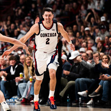 Gonzaga Bulldogs Mario Saint-Supery (17) and Steele Venters (2).