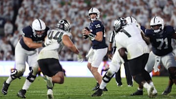 Penn State Nittany Lions quarterback Drew Allar (15) looks downfield prior to throwing against the Oregon Ducks at Beaver Stadium. 
