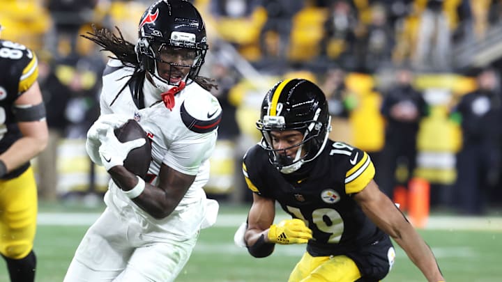 Houston Texans safety Calen Bullock 