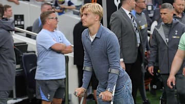 Lucas Bergvall was on crutches earlier this week