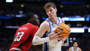 Kyle Filipowski brilló en la universidad de Duke