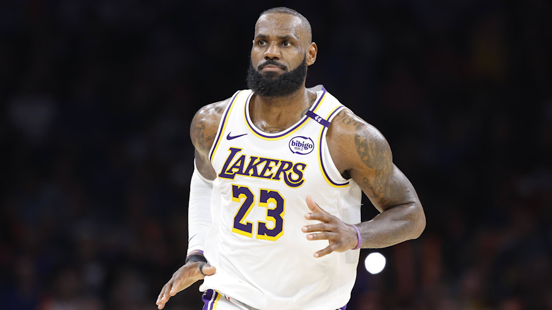 Los Angeles Lakers forward LeBron James (23) reacts after scoring against the Oklahoma City Thunder