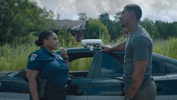 Rebel Ridge. (L-R) Zsané Jhé as Officer Jessica Sims and Aaron Pierre as Terry Richmond in Rebel Ridge. Cr. Netflix © 2024.