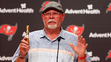 Former Tampa Bay Buccaneers head coach Bruce Arians defended Todd Bowles amid the team's latest struggles.