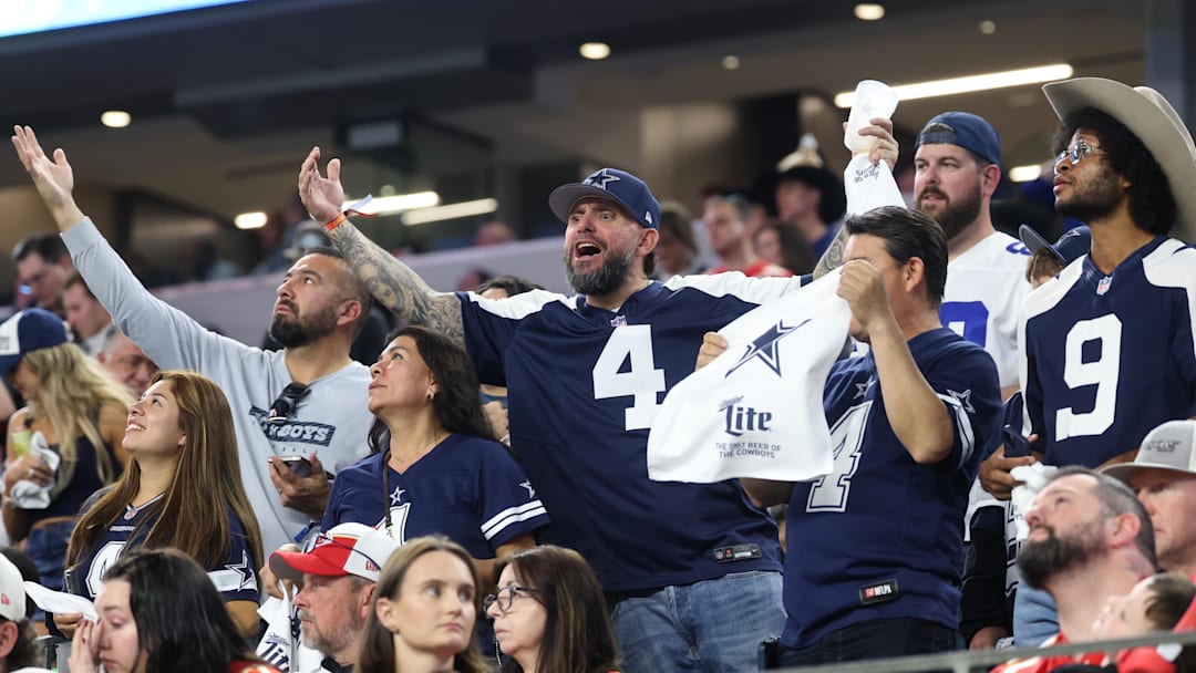 Dallas Cowboys fans.