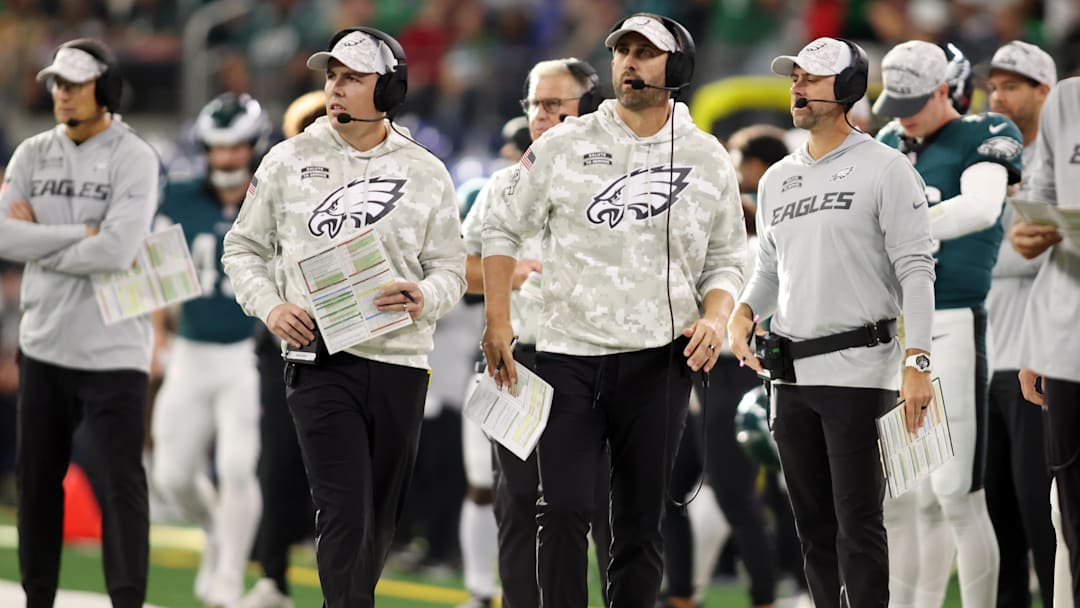 Nov 10, 2024; Arlington, Texas, USA; Philadelphia Eagles offensive coordinator Kellen Moore and head coach Nick Sirianni watch a play in the game against the Dallas Cowboys at AT&T Stadium.