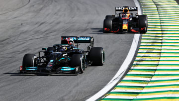 Hamilton consiguió una nueva victoria en Brasil y se acerca a la punta