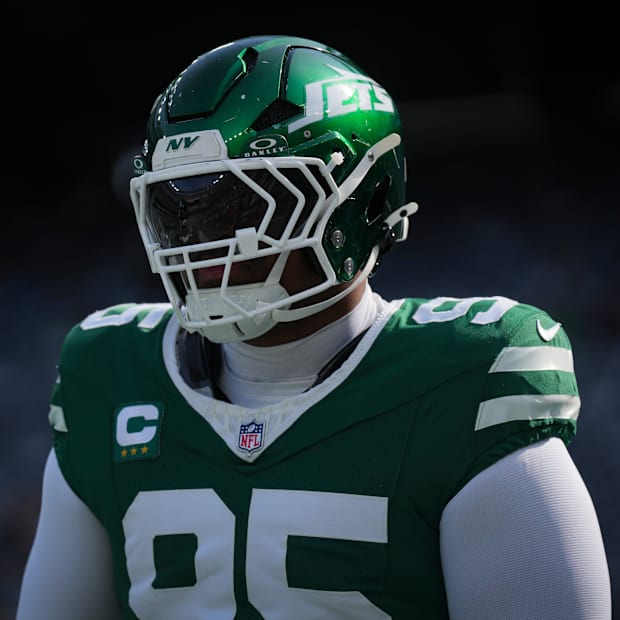 New York Jets defensive lineman Quinnen Williams warms up before a game against the Carolina Panthers at MetLife Stadium.