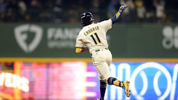 National League Championship Series - Los Angeles Dodgers v Milwaukee Brewers - Game Two