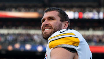 Pittsburgh Steelers v Baltimore Ravens
