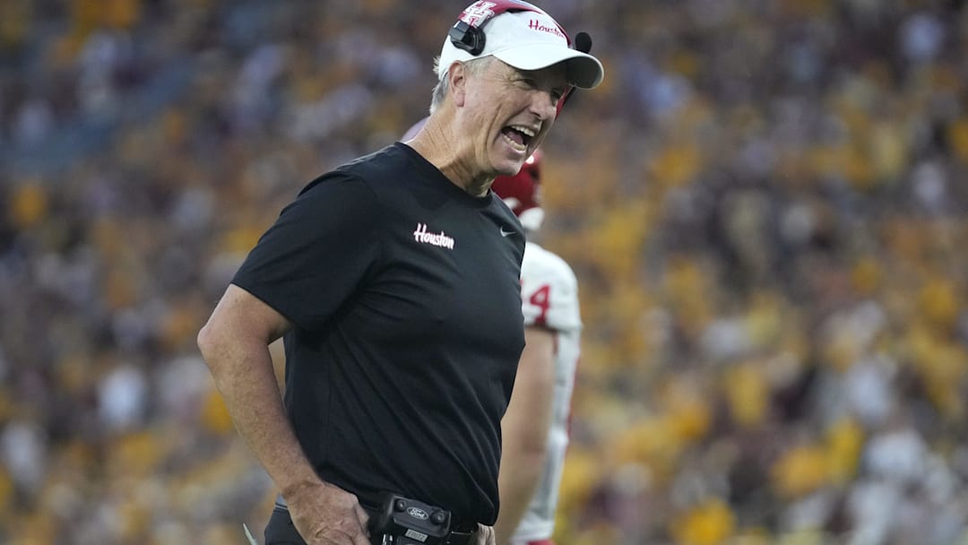 Houston Cougars head coach Willie Fritz yells out to his team as they play against the ASU Sun Devils at Mountain America Stadium in Tempe on Oct. 25, 2025.