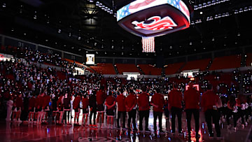 Mar 5, 2022; Pullman, Washington, USA; Washington State Cougars men   s basketball team stand for the National Anthem before a game against the Oregon Ducks at Friel Court at Beasley Coliseum. Mandatory Credit: James Snook-Imagn Images