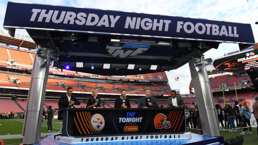 Pittsburgh Steelers v Cleveland Browns