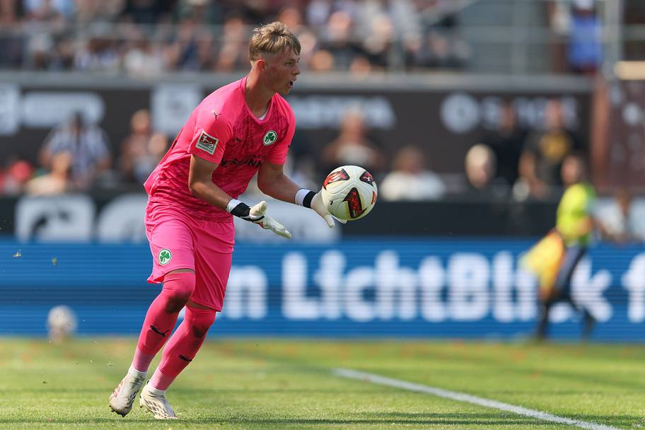 Florian Hellstern goalkeeper