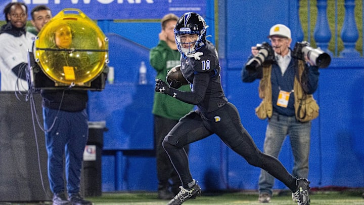 Nov 1, 2025; San Jose, California, USA; San Jose State Spartans wide receiver Danny Scudero (10) runs in for the touchdown after the catch against the Hawaii Rainbow Wahine during the third quarter at CEFCU Stadium. Mandatory Credit: Neville E. Guard-Imagn Images