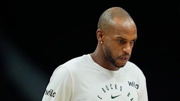 San Antonio Spurs v Milwaukee Bucks