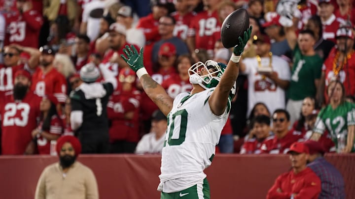 Sep 9, 2024; Santa Clara, California, USA; New York Jets wide receiver Allen Lazard (10) celebrates after a touchdown reception during the fourth quarter against the San Francisco 49ers at Levi's Stadium. 