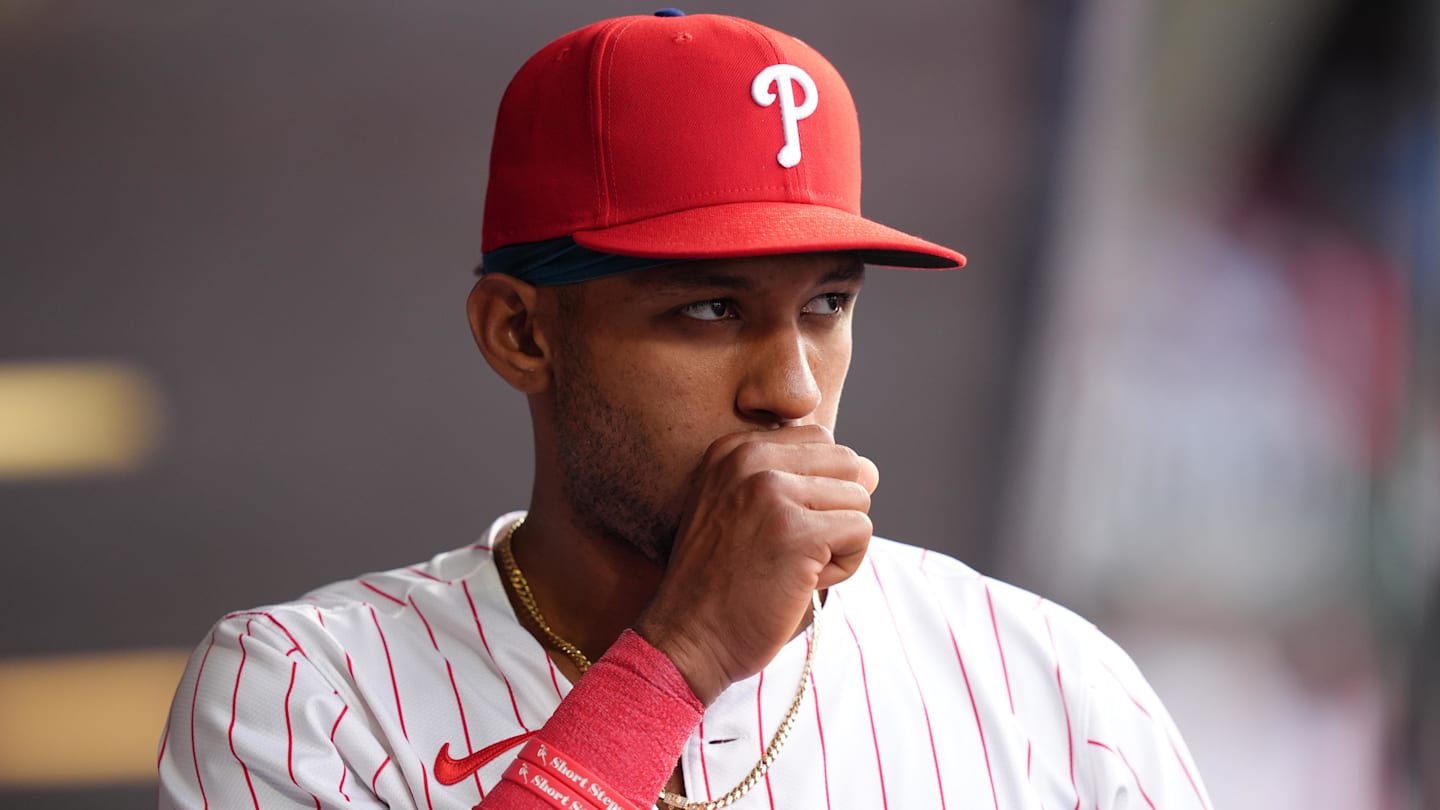 Phillies Lead NL East Amid Offensive Struggles, Aging Core Risks Contention Window