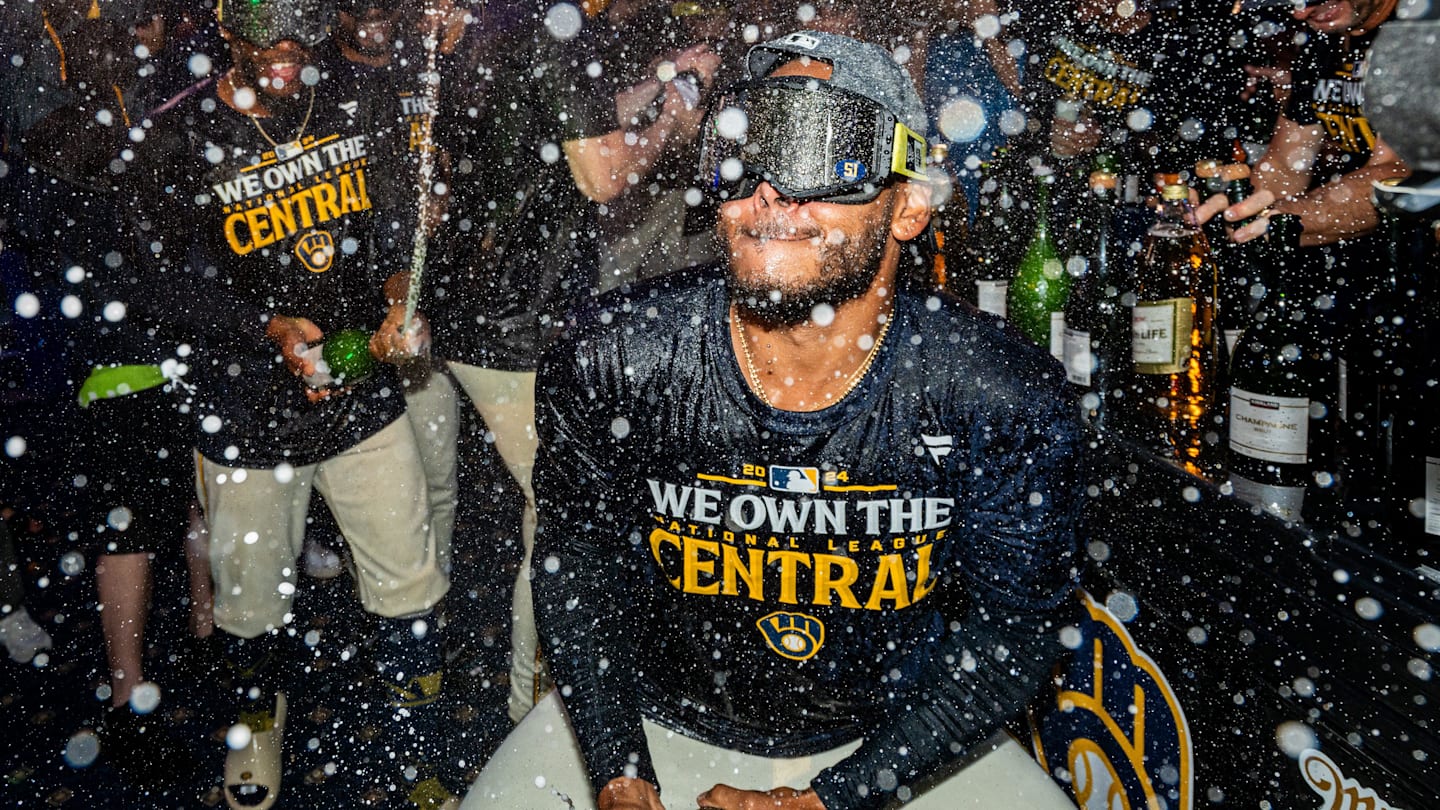 Brewers Hurler Predicted To Remain In Milwaukee For At Least One More