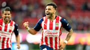 Alexis Vega aún no renueva con Chivas