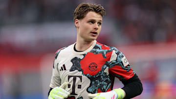 Jonas Urbig brachte dem 1. FC Köln eine hohe Ablösesumme ein