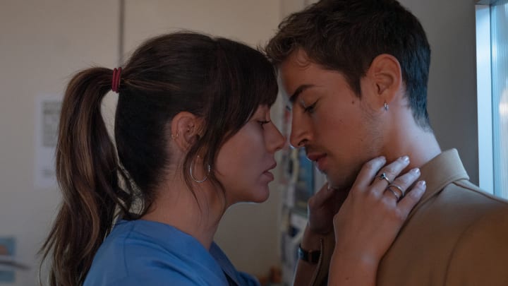 Breathless RESPIRA. Blanca Suárez as Jésica, Manu Ríos as Biel in episode 03 of RESPIRA. Cr. Carla Oset/Netflix © 2023