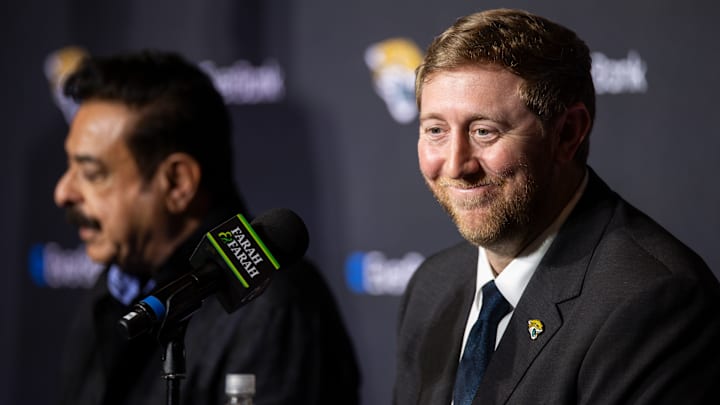 Jacksonville Jaguars head coach Liam Coen finally hired a former Tampa Bay Buccaneers coach to add to his new staff.