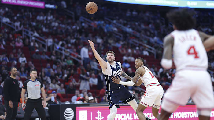 Luka Doncic, Dallas Mavs Blast Houston Rockets; Move Up to 5th Seed in West Standings