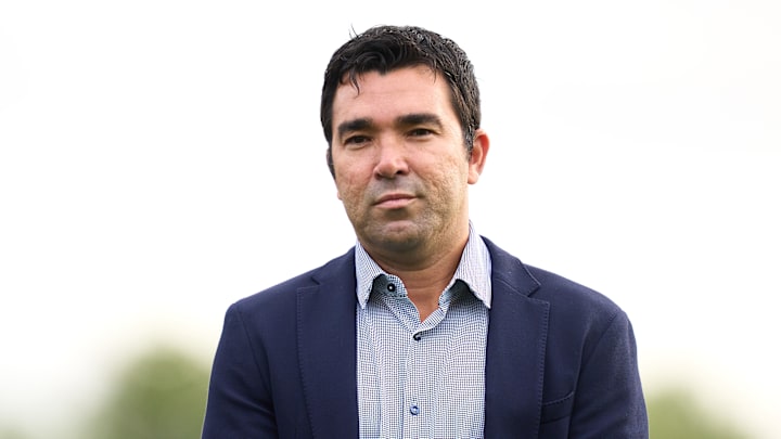 Deco est le directeur sportif du Barça. Deco est le directeur sportif du Barça.