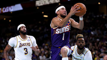 Phoenix Suns v Los Angeles Lakers