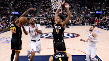 Phoenix Suns v Los Angeles Clippers