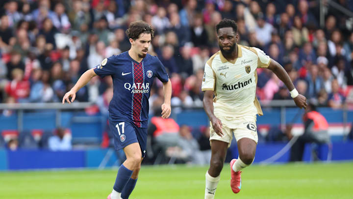 La rencontre entre le RC Lens et le Paris Saint-Germain pourrait être avancée.